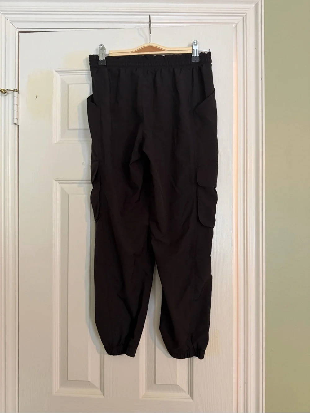 Old Navy black cargo